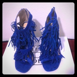 Steve Madden Fringly Blue Suede heels